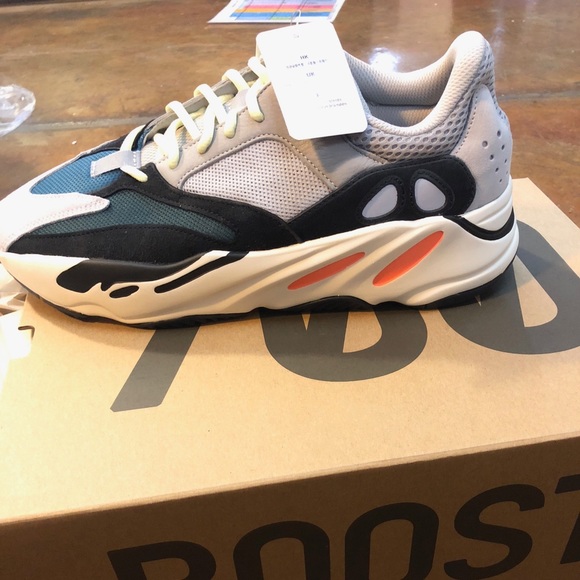 yeezy 700s